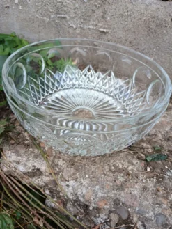 Saladier vintage en verre taillé