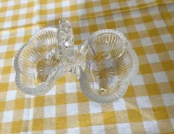Salière double verre moulé transparent