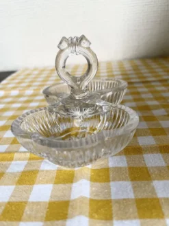 Salière double verre moulé transparent