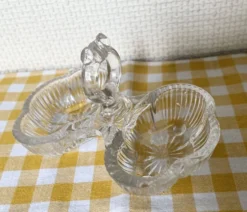 Salière double verre moulé transparent