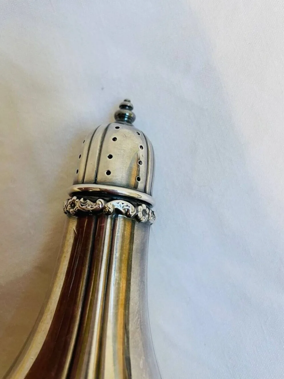 Salière en argent sterling floral par Tiffany & Co., années 1950