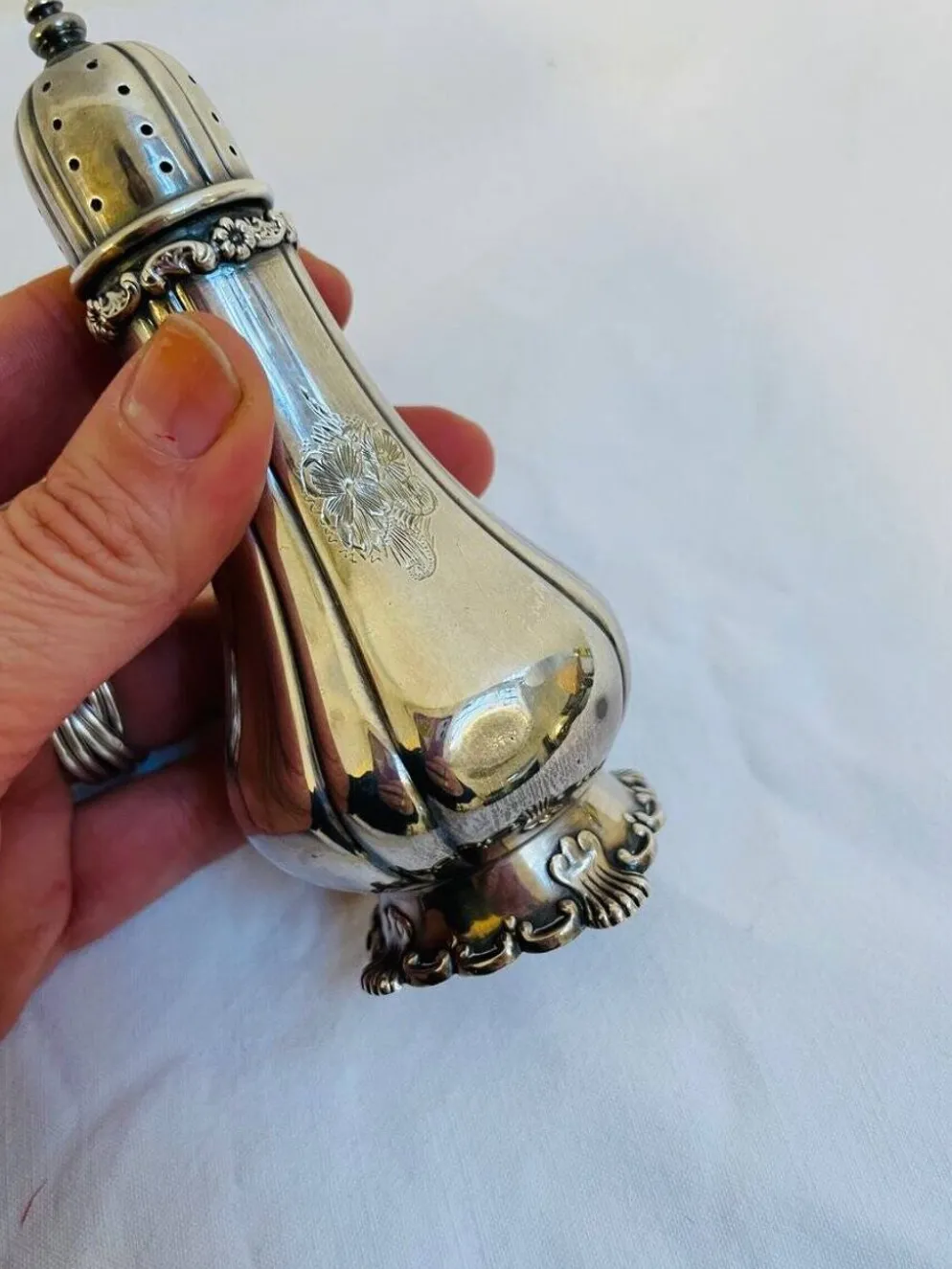 Salière en argent sterling floral par Tiffany & Co., années 1950