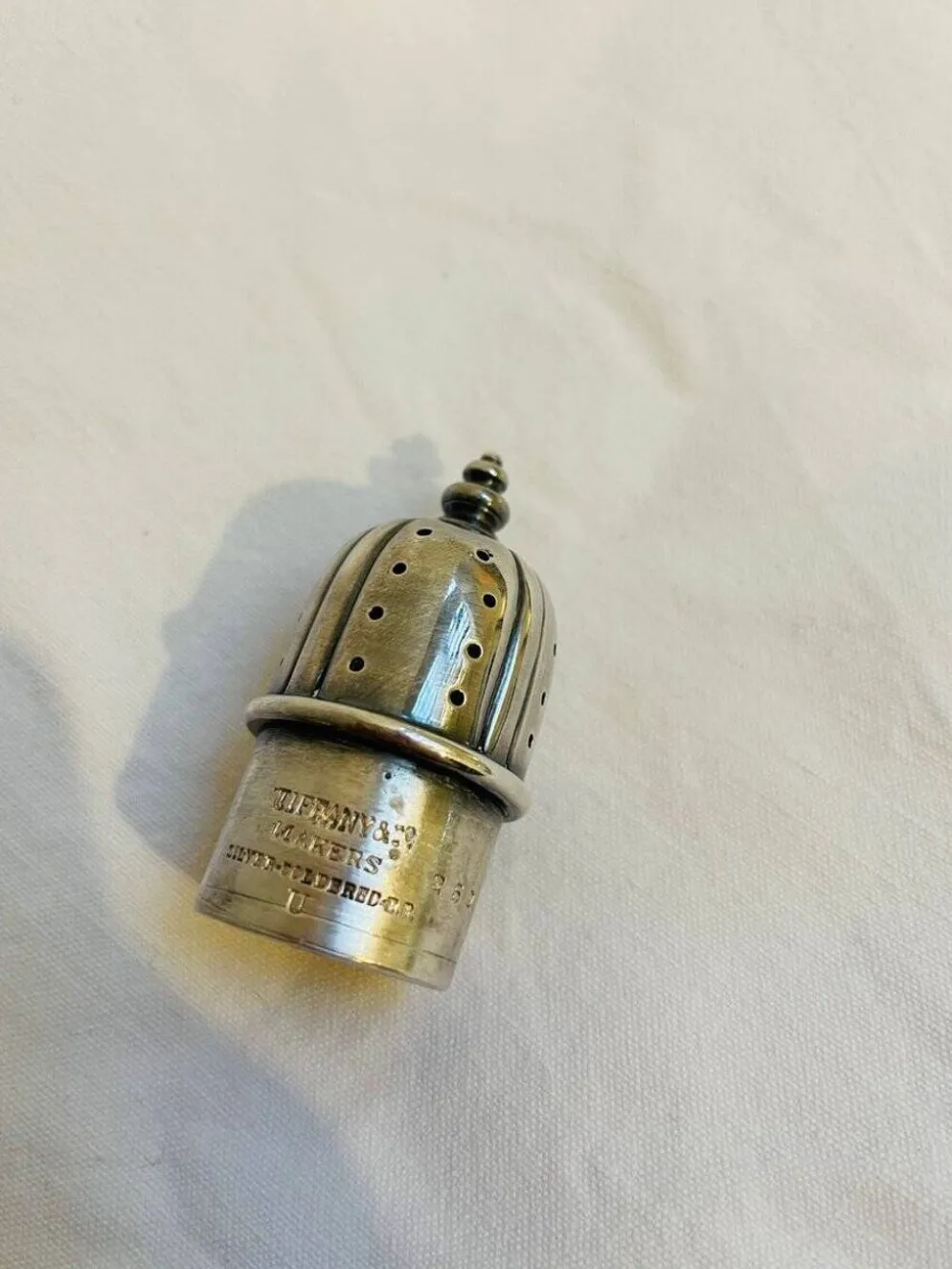 Salière en argent sterling floral par Tiffany & Co., années 1950