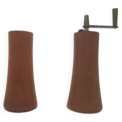 Salière en teck et moulin à poivre, Laurids Lonborg, Danemark, années 1960.