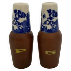 Salière et poivrier décor bleu