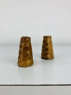 Salière et poivrier en bois d'olivier goujé vintage