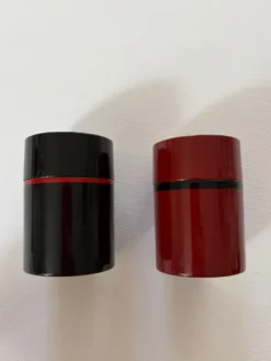 Salière et poivrier en bois laqué