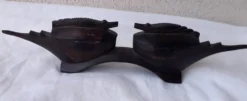 Salière et poivrier en bois sculpté