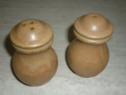 Salière et poivrier en grès