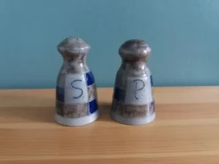 Salière et poivrier en grès d’Alsace