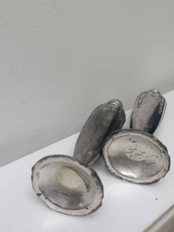 Salière et poivrier en métal argenté