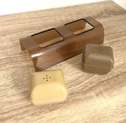 Salière et poivrier vintage