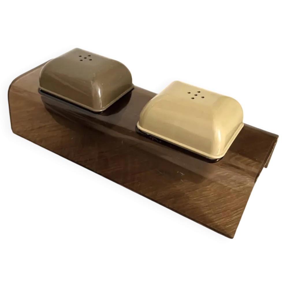 Salière et poivrier vintage