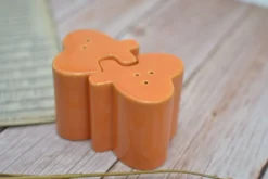 Salière et poivrière Amadeus emboitables de couleur orange