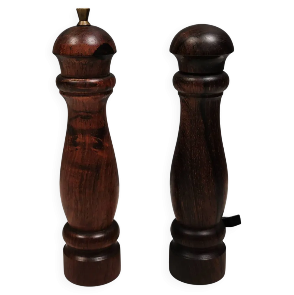 Salière et poivrière en bois de rose, Danemark 1960-70.