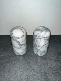 Salière et poivrière en marbre de Crrare