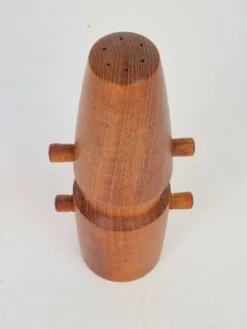 Salière et poivrière par Jens Quistgaard pour Dansk Designs, années 1960.