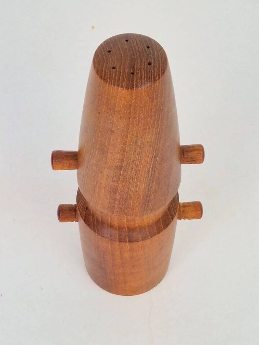 Salière et poivrière par Jens Quistgaard pour Dansk Designs, années 1960.