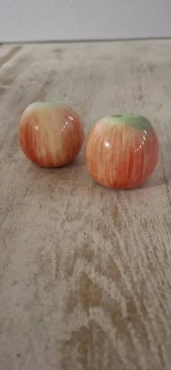Salière et poivrière pomme