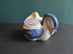 Salière et poivrière vietnamienne vintage en forme de cygne