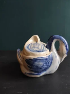Salière et poivrière vietnamienne vintage en forme de cygne