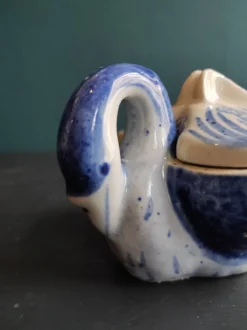 Salière et poivrière vietnamienne vintage en forme de cygne