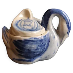 Salière et poivrière vietnamienne vintage en forme de cygne