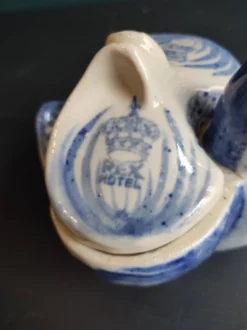 Salière et poivrière vietnamienne vintage en forme de cygne
