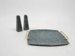Salière et poivrière vintage en coquille de Paua, par Koha, Nouvelle-Zélande, années 1950.