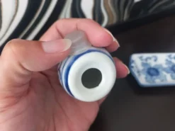 Salière et poivrière vintage en porcelaine bleue
