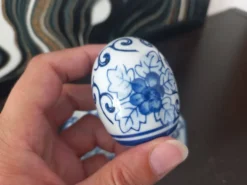 Salière et poivrière vintage en porcelaine bleue