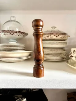 Salière, poivrier en bois foncé n°2