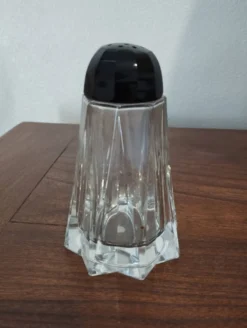 Salière, Poivrier, moutardier, sucrier en cristal