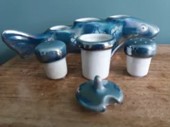 Salière poivrier moutardier zoomorphe, poisson en porcelaine