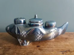 Salière poivrier moutardier zoomorphe, poisson en porcelaine