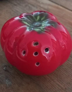 Salière tomate