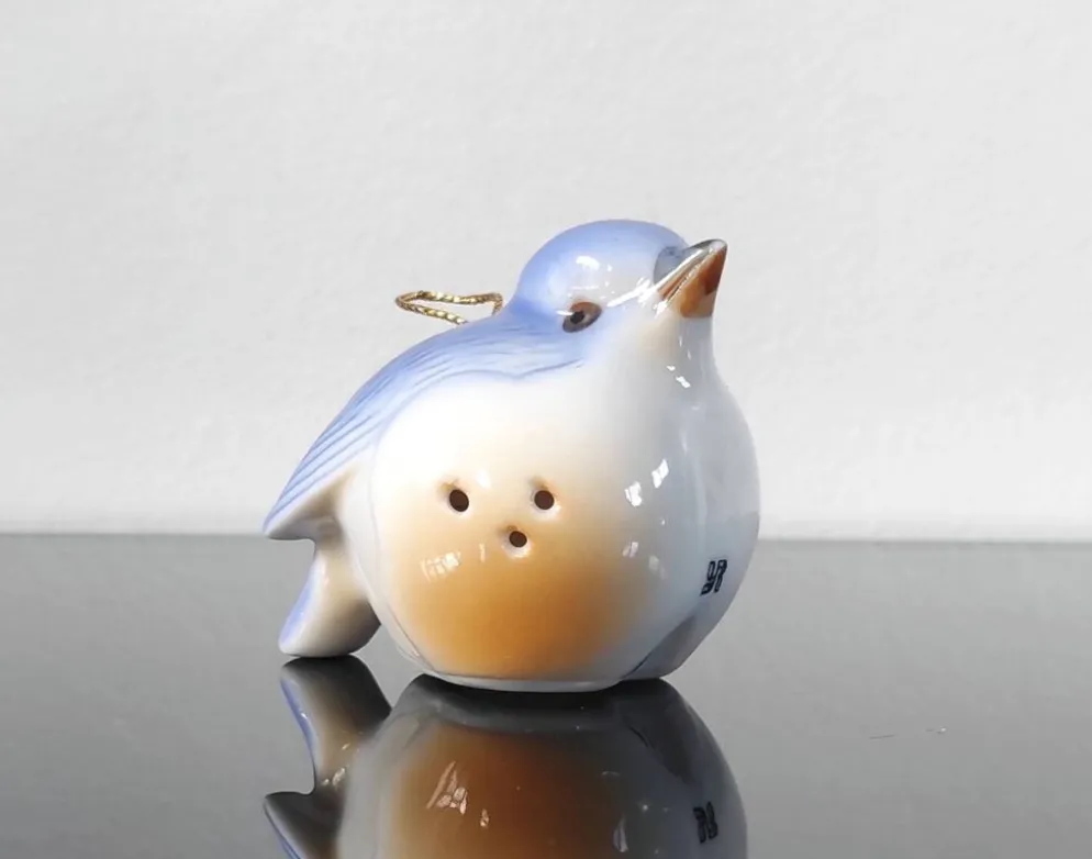 Salière vintage oiseau en porcelaine bleue et blanche