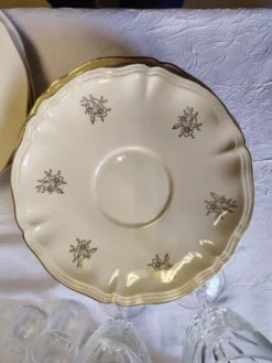 Sarreguemines 12 assiettes à dessert modèle Fleurs de France