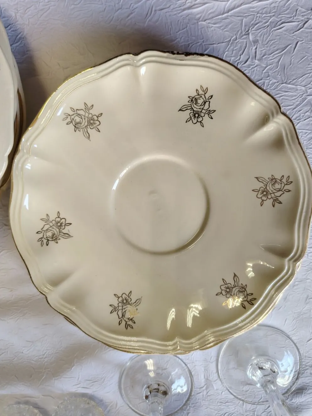 Sarreguemines 12 assiettes à dessert modèle Fleurs de France