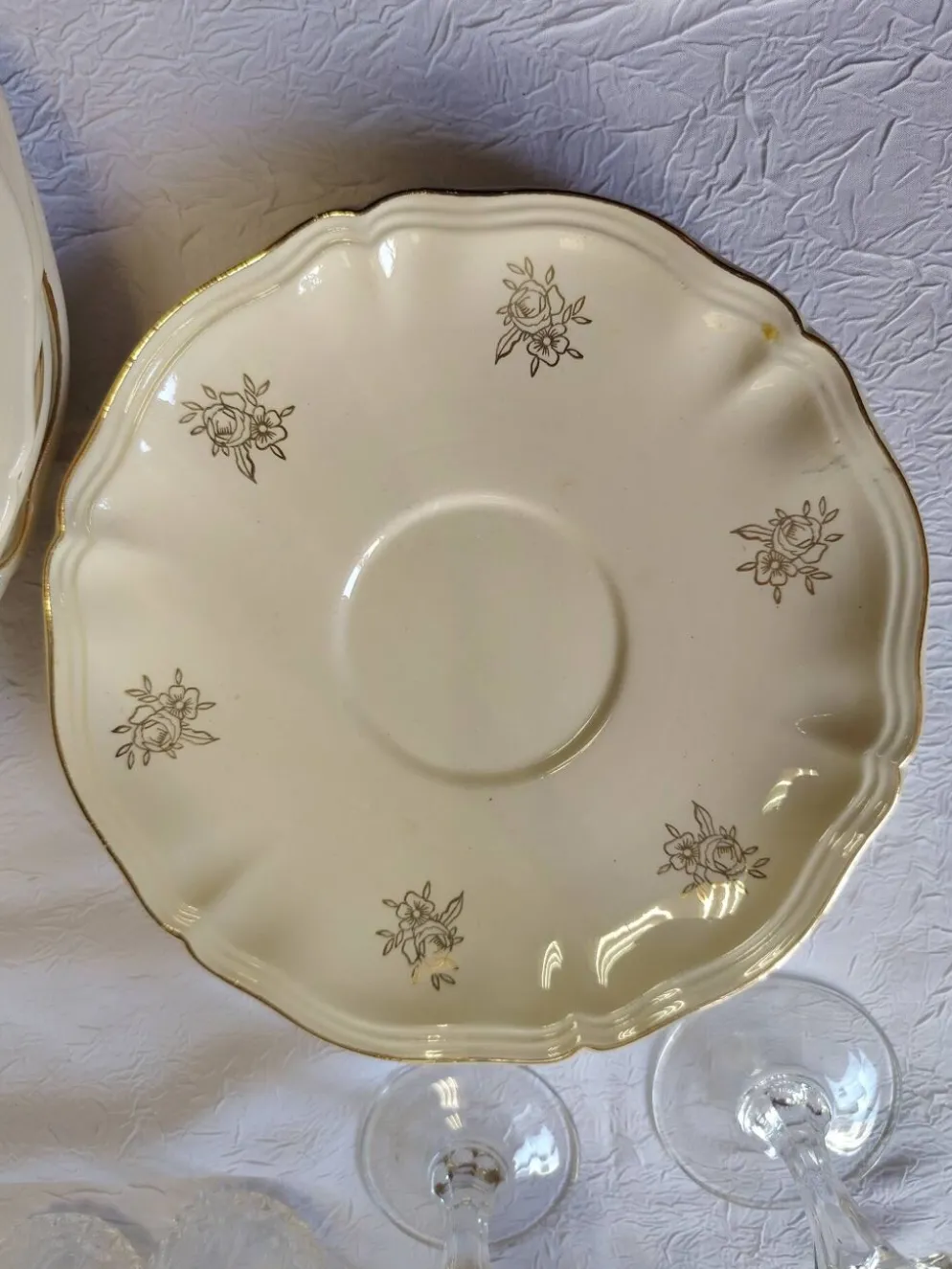 Sarreguemines 12 assiettes à dessert modèle Fleurs de France