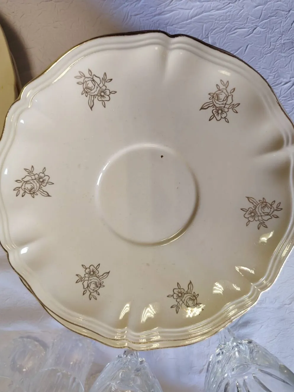 Sarreguemines 12 assiettes à dessert modèle Fleurs de France