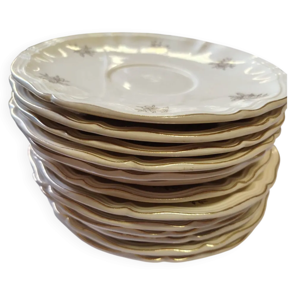 Sarreguemines 12 assiettes à dessert modèle Fleurs de France