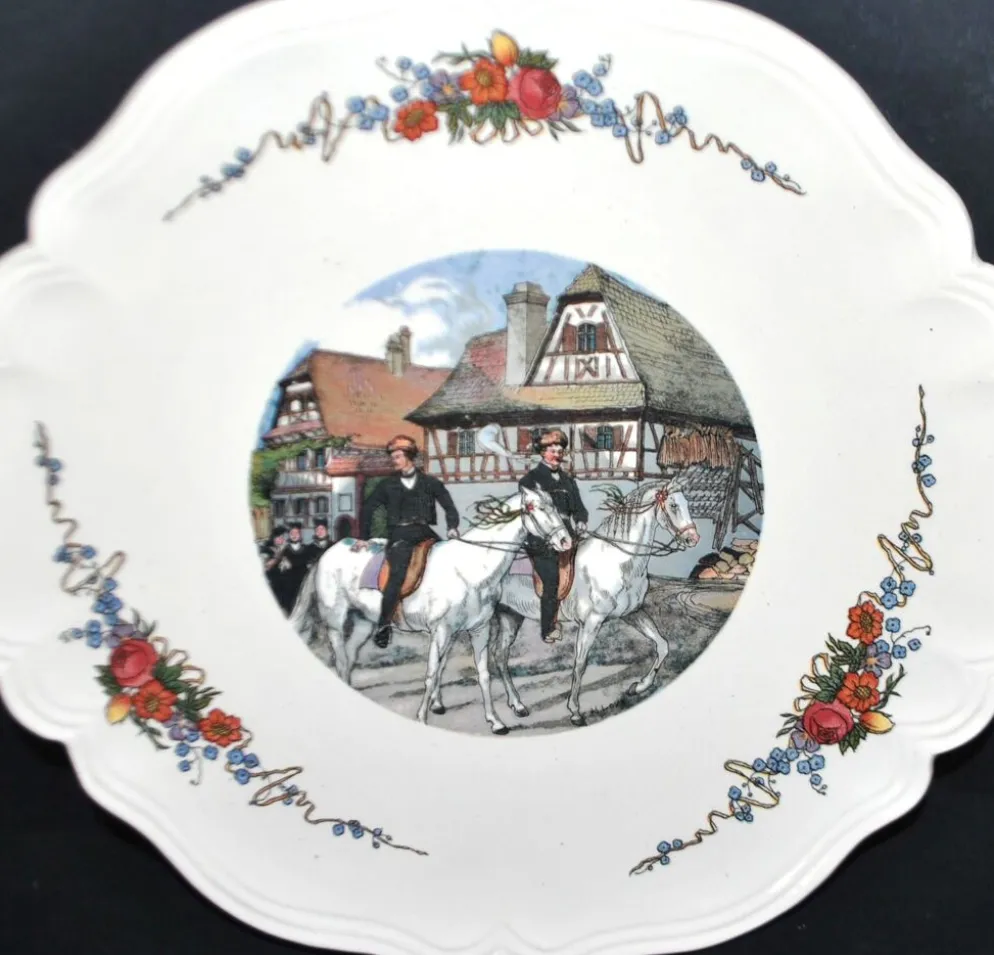 Sarreguemines plat Obernai chantourné en faïence décor cavaliers Alsace par Loux