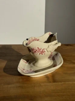 Saucier ancienne en faïence rose de Badonviller modèle Jasmin