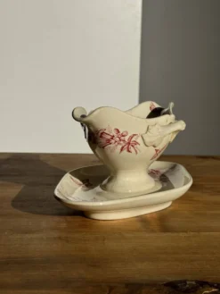 Saucier ancienne en faïence rose de Badonviller modèle Jasmin