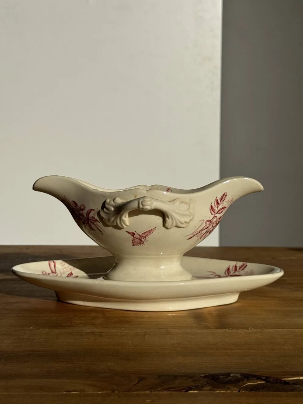 Saucier ancienne en faïence rose de Badonviller modèle Jasmin