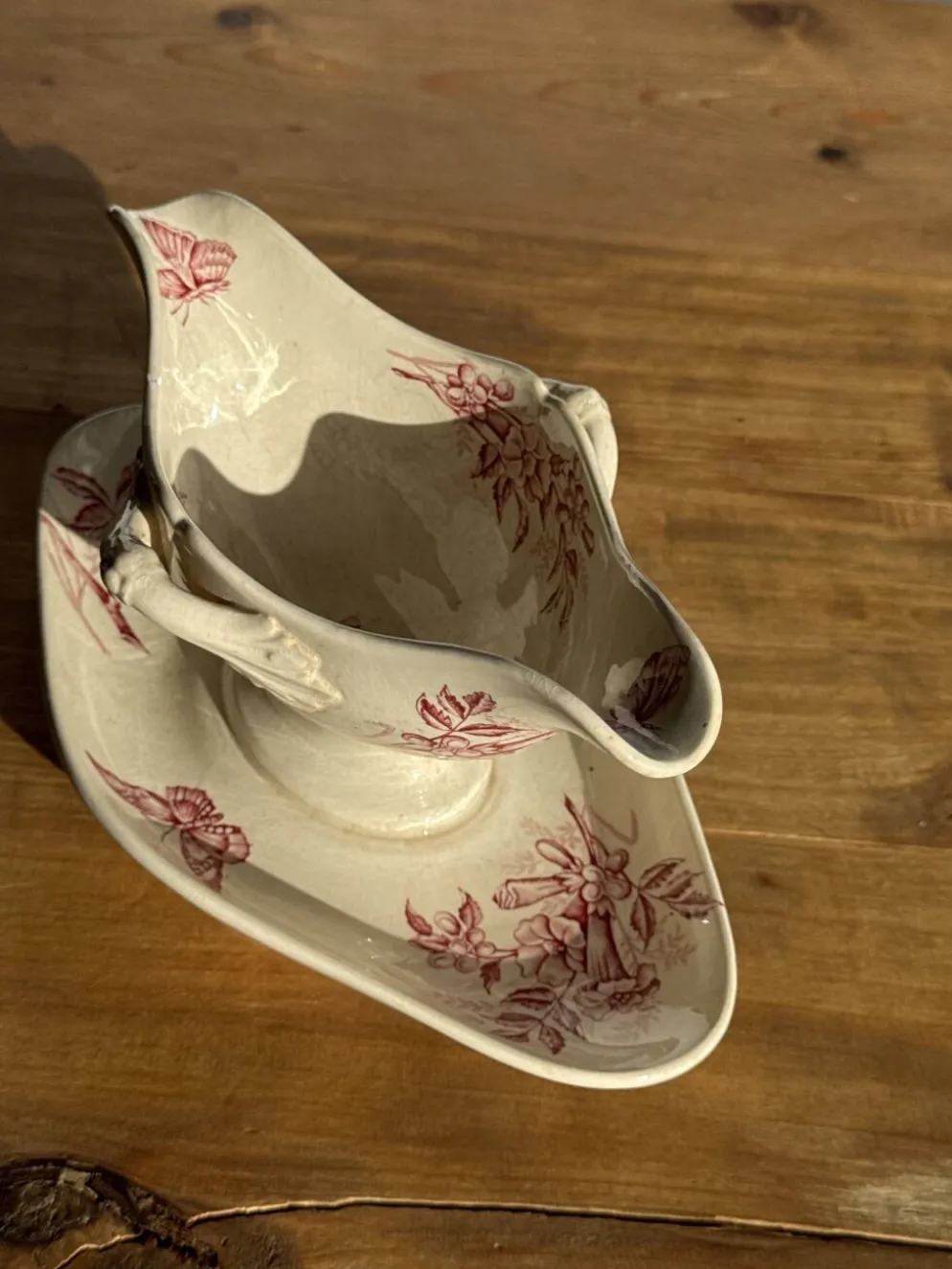 Saucier ancienne en faïence rose de Badonviller modèle Jasmin