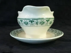 Sauciere en faience Boch freres la louviere décor palmette