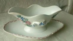 Sauciere en faience decor au coq sarreguemines hamage nord de la france