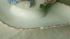 Sauciere en faience decor au coq sarreguemines hamage nord de la france